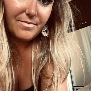 Meet your Posher, Alekxis